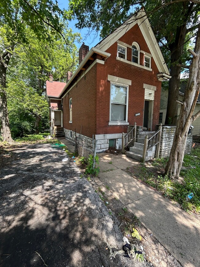 Photo - 5051 Thrush Ave