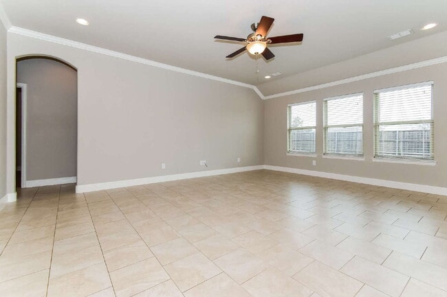 Photo - 309 Peachtree Ln