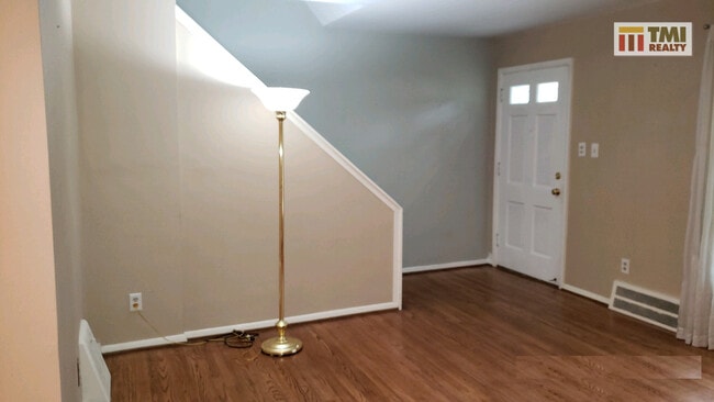 Photo - 22833 Lakeshore Dr