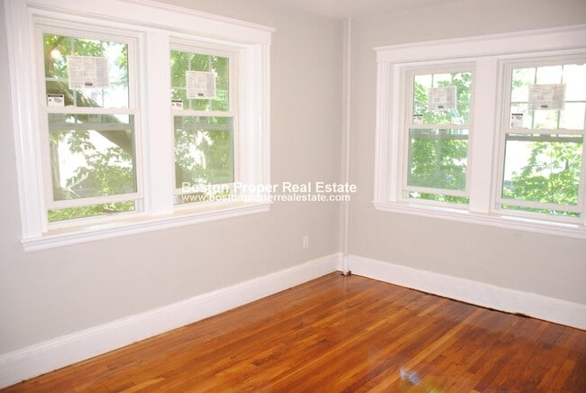 Photo - 118-120 University Rd