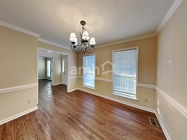 Photo - 1255 Hawthorne Dr