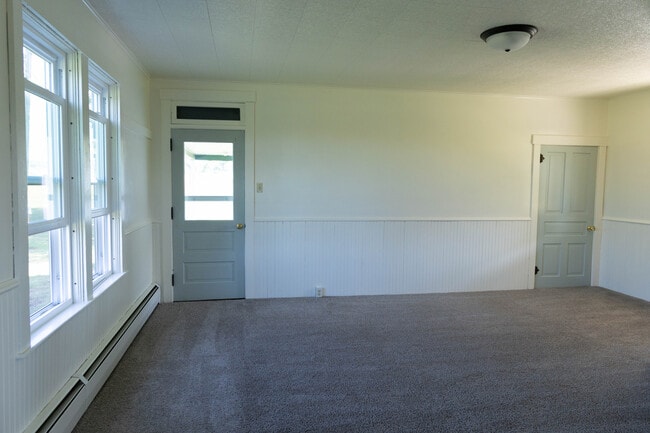 Photo - 1049 Reading Rd