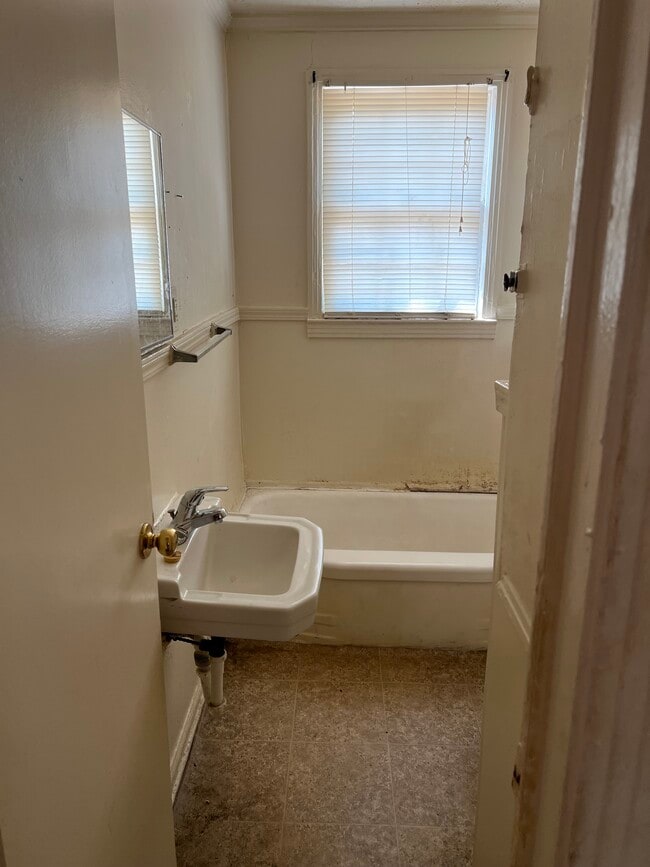 Photo - 1835 Bethlea Ave