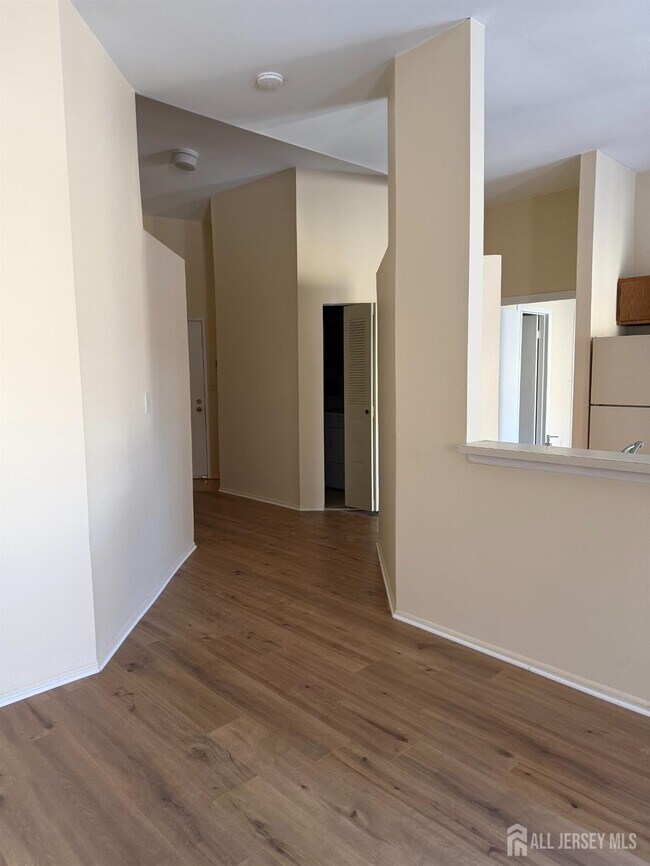 Photo - 5083 Beech Ct Unit 5083