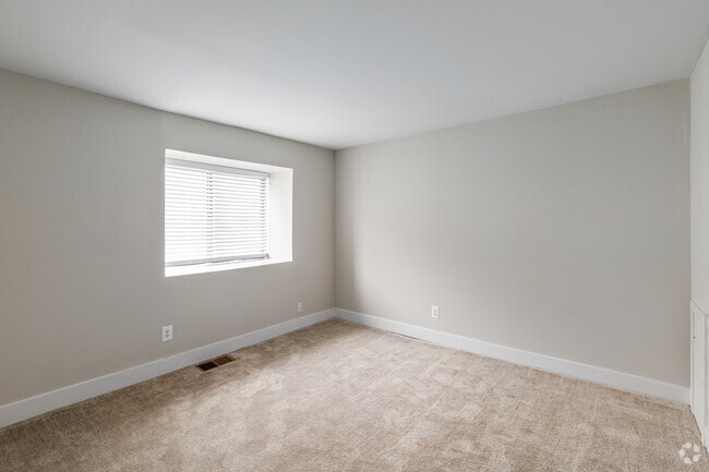 2 BR, 1.5 BA - 1032SF - Primary Bedroom