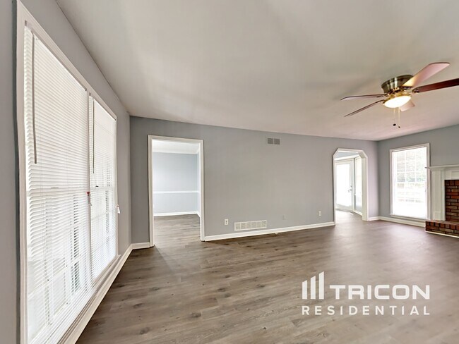 Photo - 91 Stratford Dr