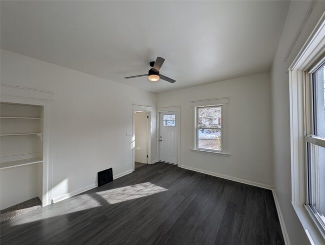 Photo - 502 E 2nd St