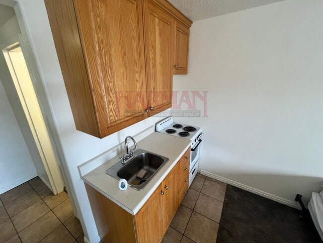 Photo - 1675 S State St