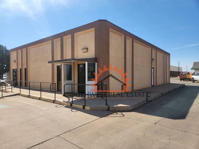 High Traffic Commercial Property - High Traffic Commercial Property House