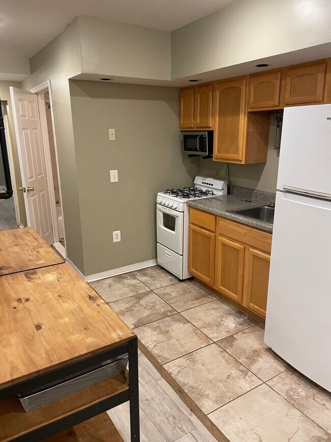 909 S 21st St Unit 2