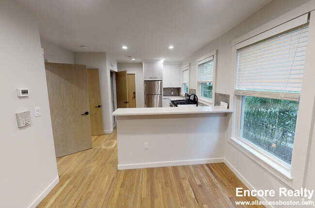 Building Photo - 504 Franklin St Unit 1 Rental