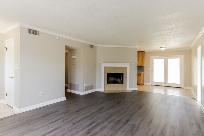Photo - 122 Gray Dr