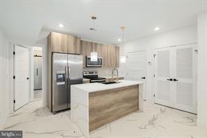 Photo - 2000 N Front St