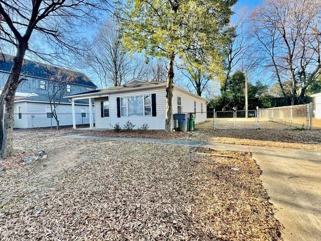 Building Photo - Must see this Adorable 3 bedroom 1 bath home in a Cu Da Sac. Conveniently close to Uptown, NODA, ...