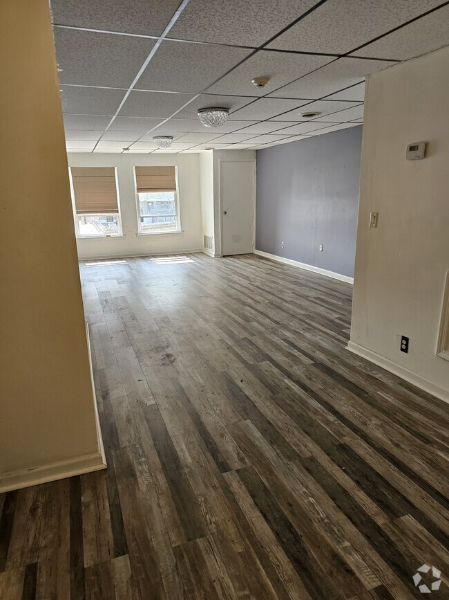 Building Photo - 148 N Saginaw St Unit 301 Rental