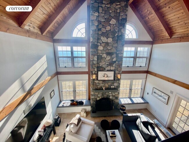 Photo - 239 E Lake Dr