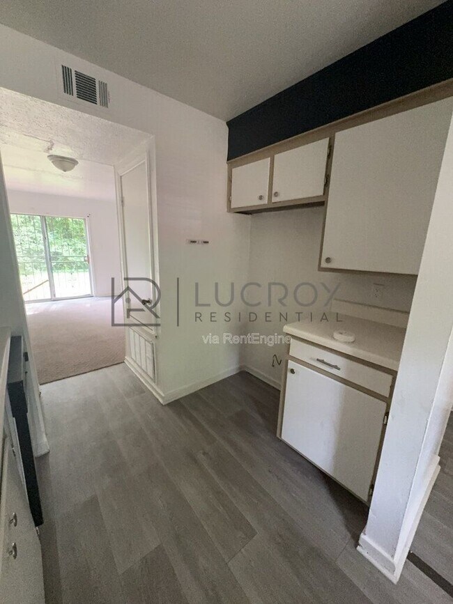 Photo - 2136 East Dr