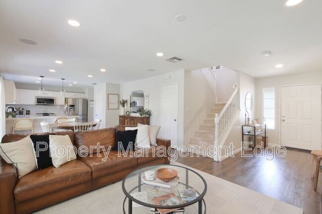 Photo - 38387 Chestnut Cir