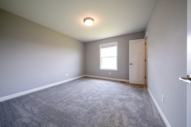 Photo - 7384 203rd St W