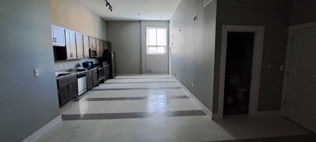 Photo - 200 Claremont Ave