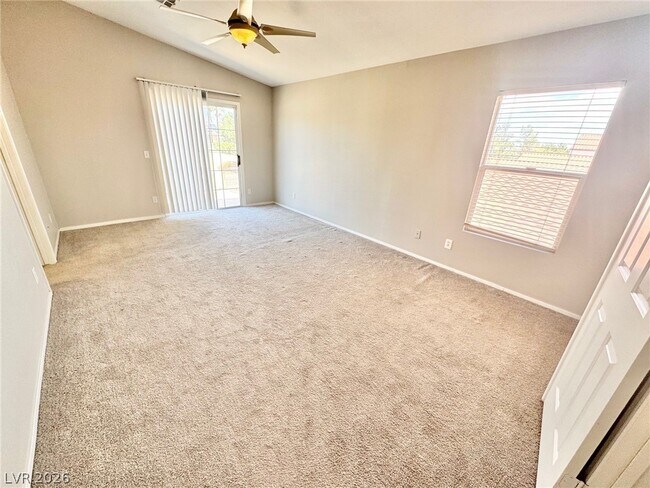 Photo - 1092 Whispering Birch Ave