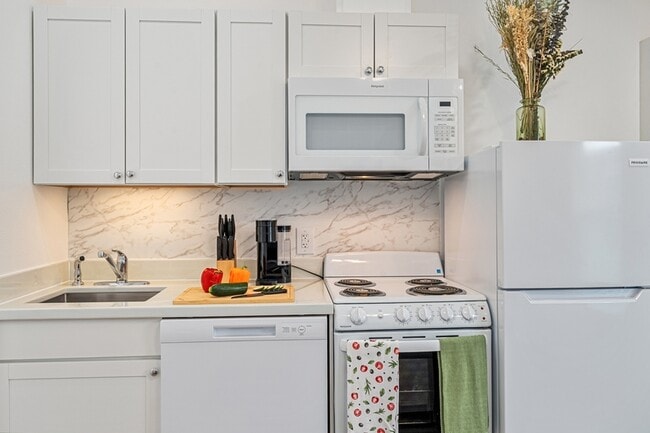 Photo - 204 Marlin St