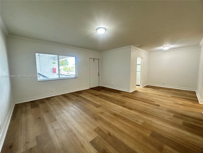 Photo - 1400 NE 56th St Unidad 206
