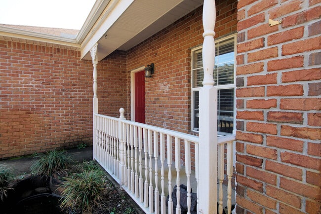 Photo - 1684 Sycamore Ave