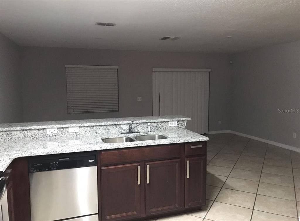 Photo - 308 Artisan St