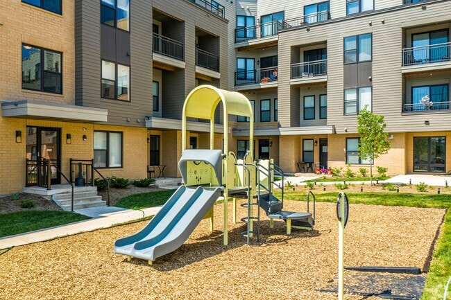 Photo - Tailor Place