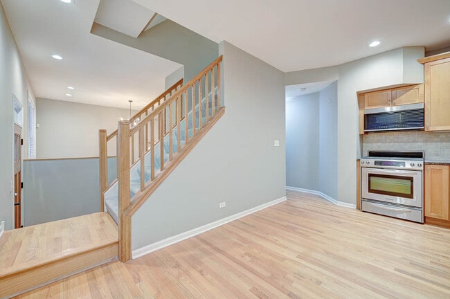 Photo - 1923 N Sheffield Ave