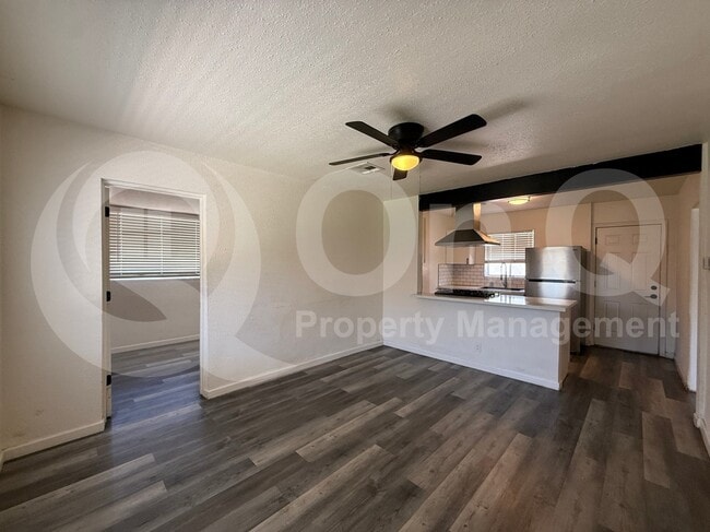 Building Photo - 426 N 17th Ave