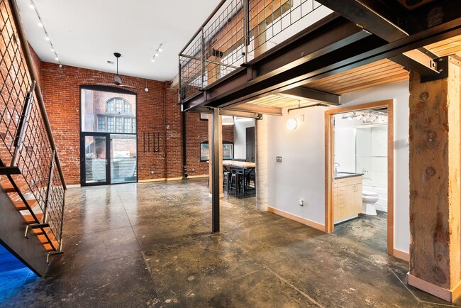 Building Photo - 1016 W Railroad Alley Unit 1 Rental