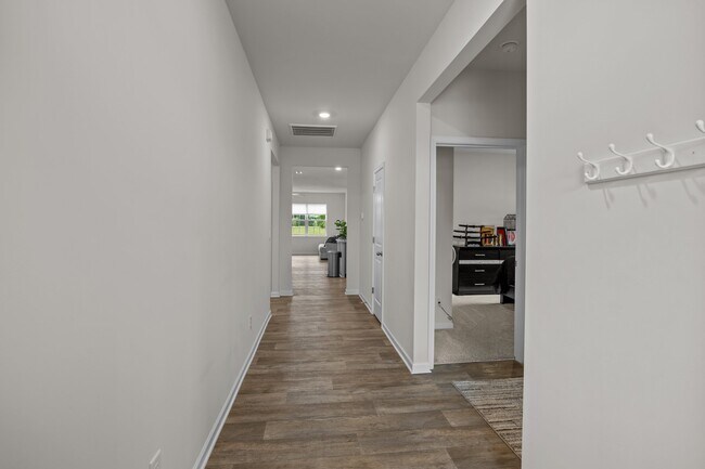 Photo - 400 Louisia Mae Way