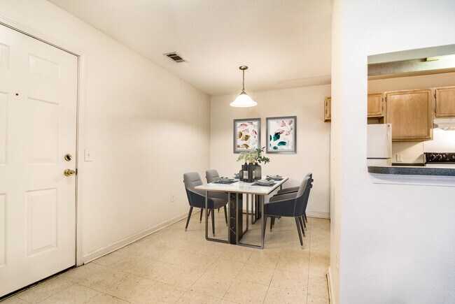 Photo - Cardinal Glen