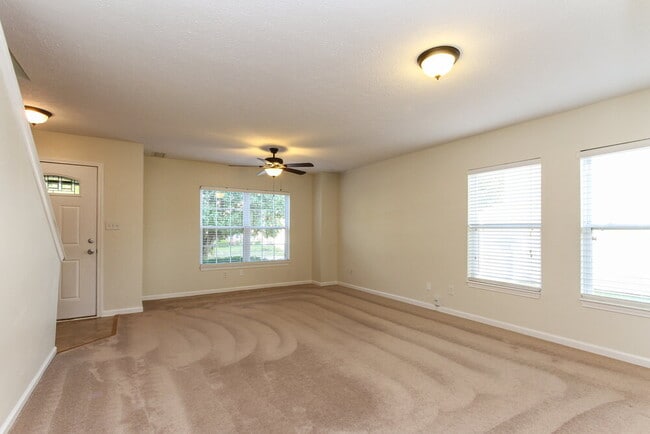 Photo - 1237 Silver Ridge Ln