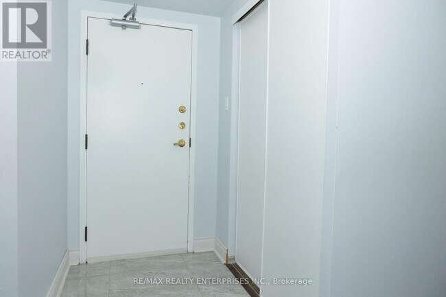 Photo - 3845 Lake Shore Blvd W Unité #406