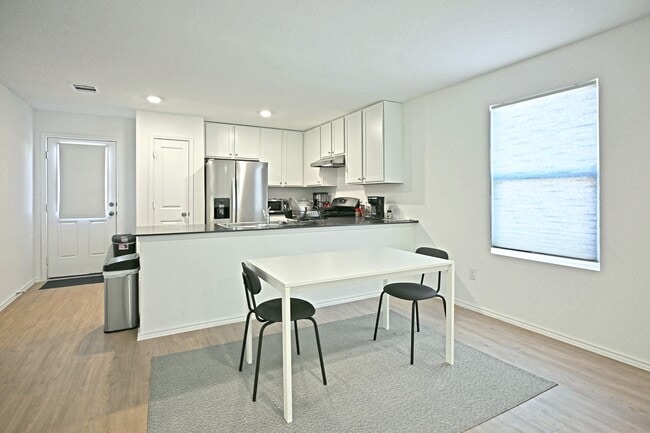 Photo - 5115 Schaeffer Rdg