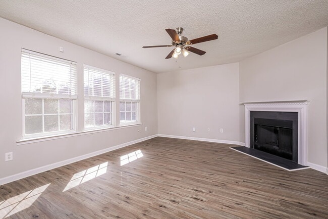 Photo - 7252 Great Laurel Dr