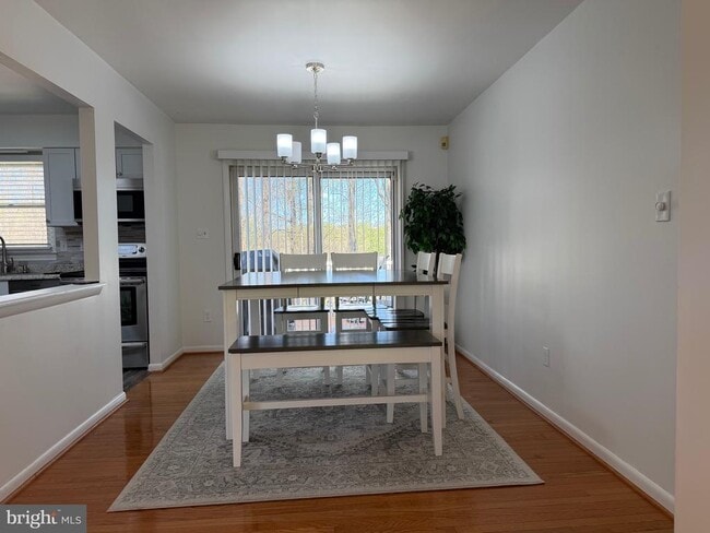 Photo - 18 Jameson Ln