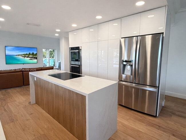 Photo - 311 NW 201st Ave