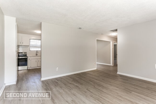 Photo - 2922 Buckman St