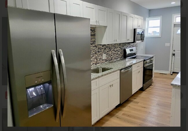 Photo - 2525 E Biddle St