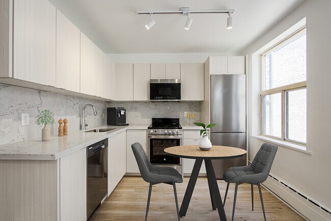 Photo - 111 Cosburn Avenue