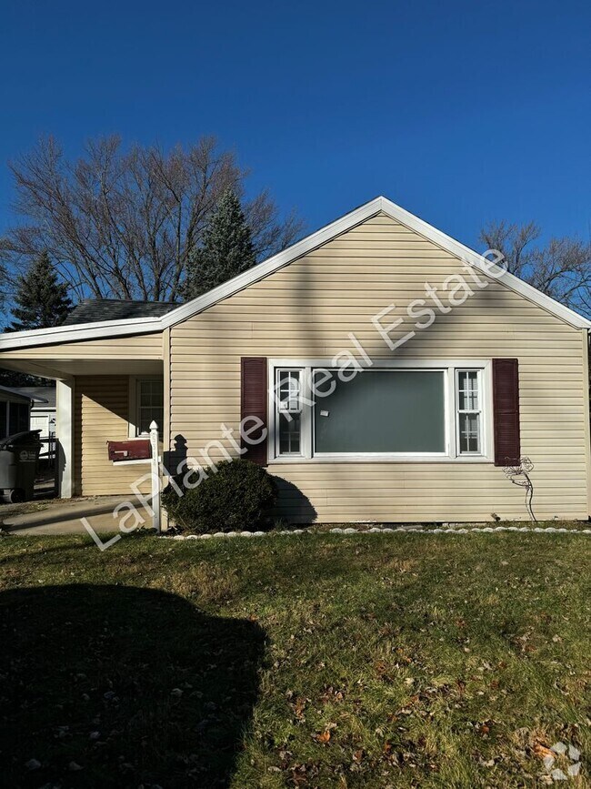 Building Photo - Spacious 3-Bedroom Home in Toledo – Ready ...