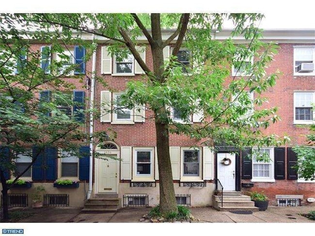 Building Photo - 1634 Waverly St