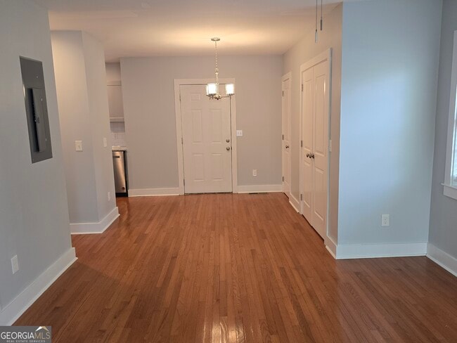 Photo - 4075 Fairburn Ave SW