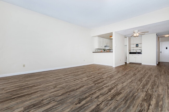 Photo - Riviera Vista Apartments