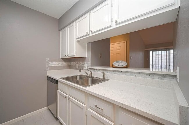Photo - Lots of recent updates with all the appliances