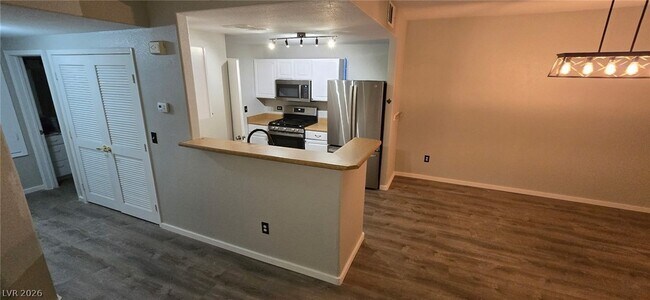 8250 N Grand Canyon Dr Unit 1084